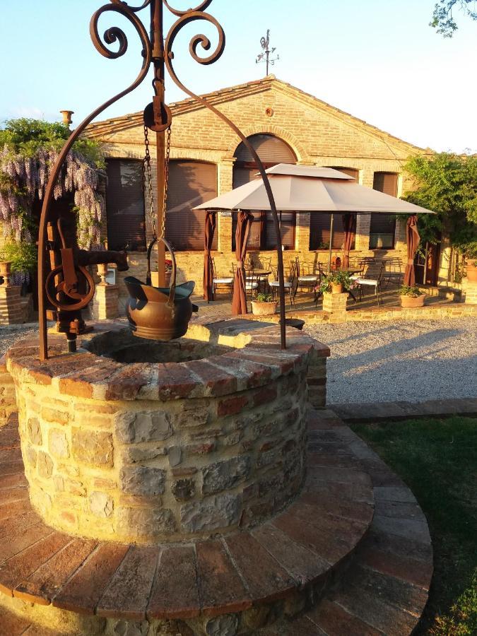 Relais Castelluccio Palusse Guest House Citta della Pieve Exterior photo